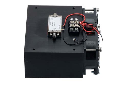 Medium Power Amplifier with Heatsink at 1 Watt P1dB Operating from 500 MHz to 4 GHz with SMA Fairview Microwave FMAM4053F